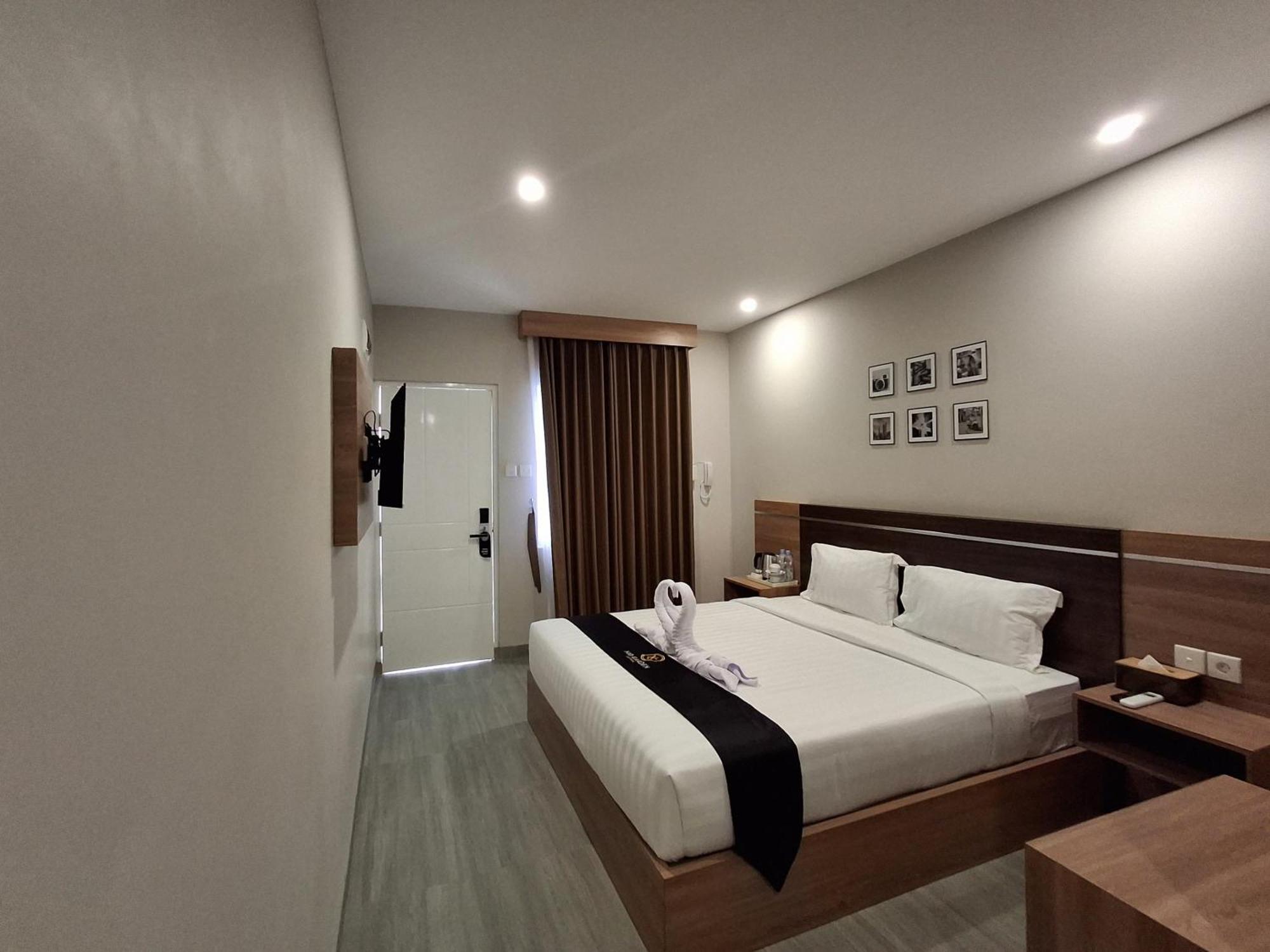 Nio Garden Hotel Sumbawa Exterior foto